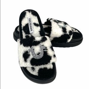 True Religion Lamia Fuzzy Slides Sandals  Black White Size 7